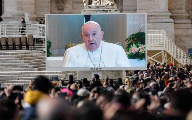 Francisco dice que padece "una inflamación pulmonar"