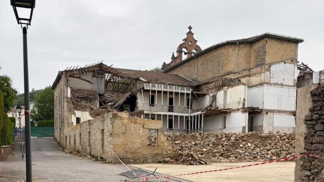 El derribo del convento de las Hermanas de La Caridad de Murgia ha sido paralizado