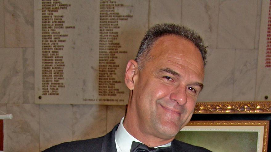 El jugador de baloncesto, Oscar Shmidth