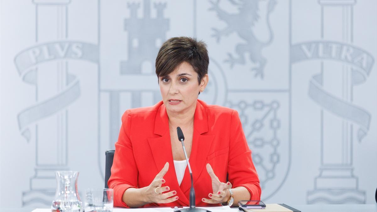 La portavoz del Gobierno español en funciones Isabel Rodríguez, interviene durante la rueda de prensa posterior al Consejo de Ministros
