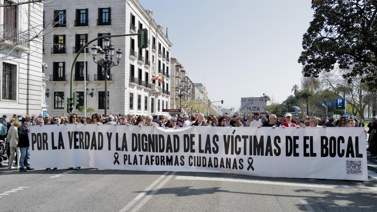 Medio millar de personas pide actuar para que las muertes del Bocal "no sean en vano"