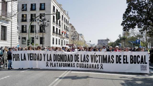 Medio millar de personas pide actuar para que las muertes del Bocal "no sean en vano"