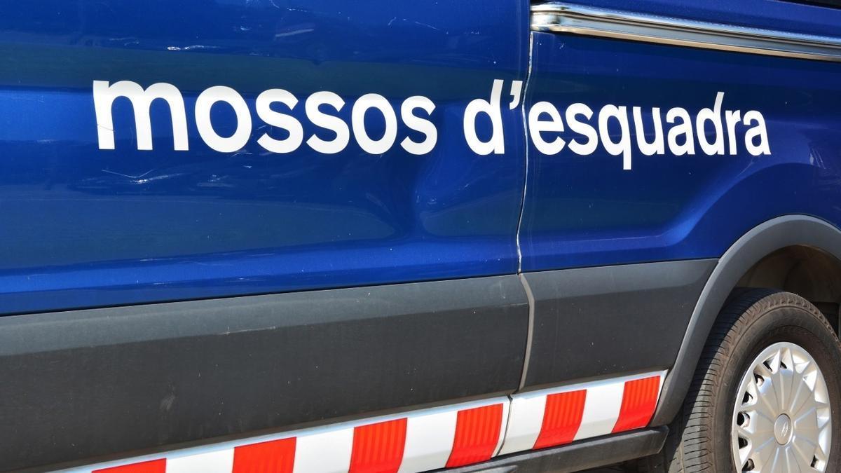 Un vehículo de los Mossos d'Esquadra