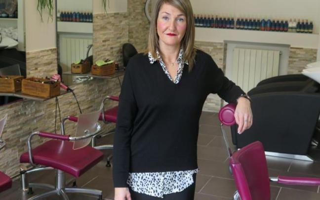 Nagore Prieto, en la peluquería Itxura de Zumarraga.