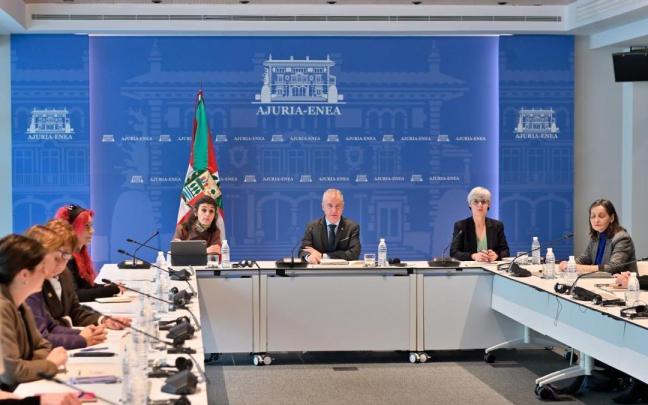 El lehendakari Iñigo Urkullu ha presidido el Consejo de Dirección de Emakunde. / Irekia El lehendakari Iñigo Urkullu ha presidido el Consejo de Dirección de Emakunde.