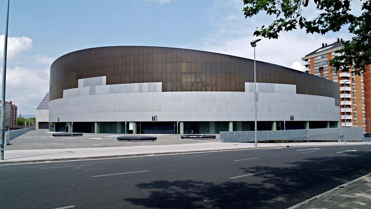 Gasteizko Udalak IDOM enpresa kontratatu du Iradier Arenarako ekintza plana egiteko.