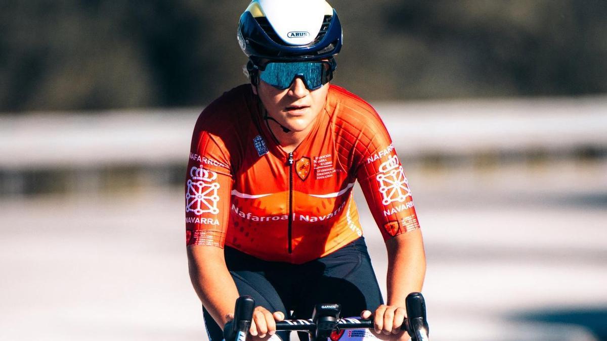 Paula Ostiz, durante la cronoescalada.