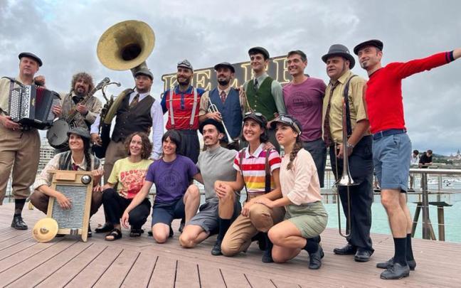 El espectáculo Euskorleans llegará a la plaza Juan Urrutia tras la gala del sábado / Cedida El espectáculo Euskorleans llegará a la plaza Juan Urrutia tras la gala del sábado