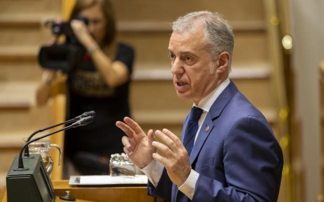 El lehendakari en el pleno de control al Gobienro en el Parlamento vasco.