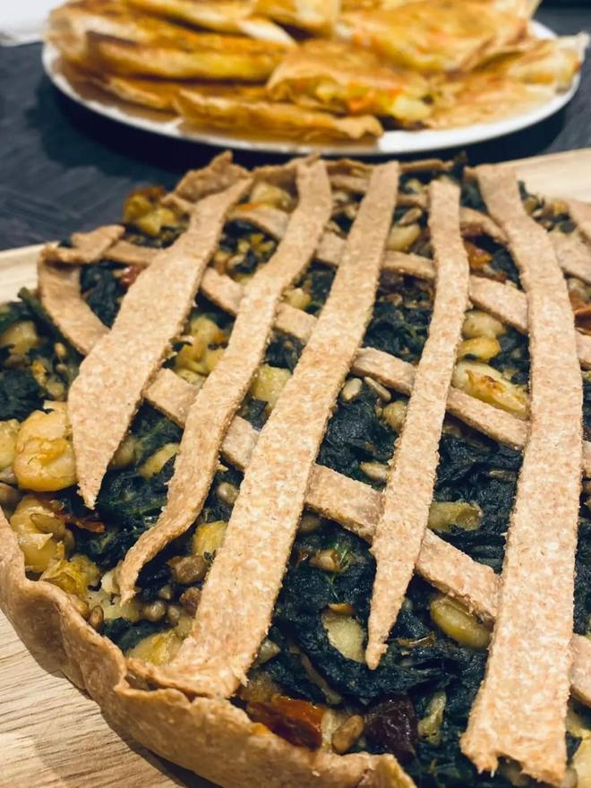 Propuesta de un plato con los vegetales como ingredientes presentada por la cocinera de Zumaia en uno de los talleres que dirige.