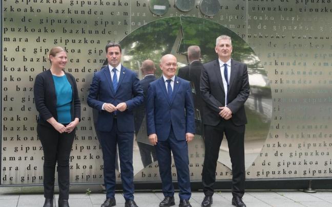 El lehendakari, Imanol Pradales, ha encabezado el QCC Quantum Forum, organizado por BasQ, en Donostia