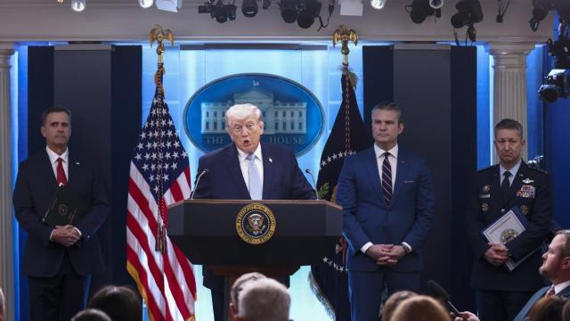 Donald Trump durante su rueda de prensa de este lunes 6 de abril.