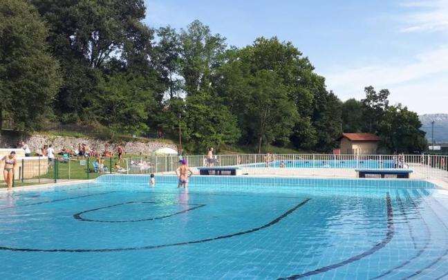 Las piscinas de Orduña suman ocho episodios de defecaciones en el agua en el último mes