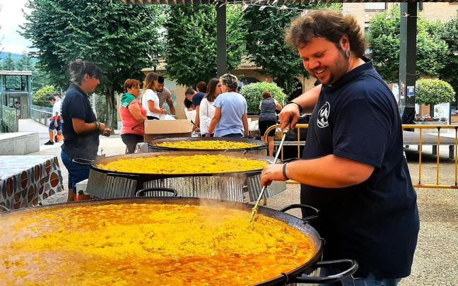 Las paellas serán las protagonistas de la jornada de apertura del txosnagune en Amurrio / Araceli Oiarzabal Las paellas serán las protagonistas de la jornada de apertura del txosnagune en Amurrio