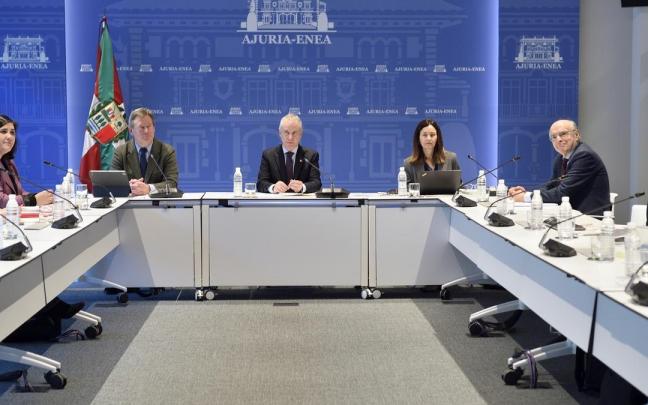 El lehendakari Urkullu y el consejero Zupiria, ayer en la reunión del Consejo Asesor del Euskera.