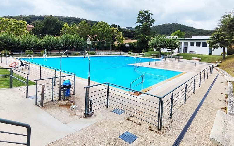 Piscinas de Ribera Alta en Pobes