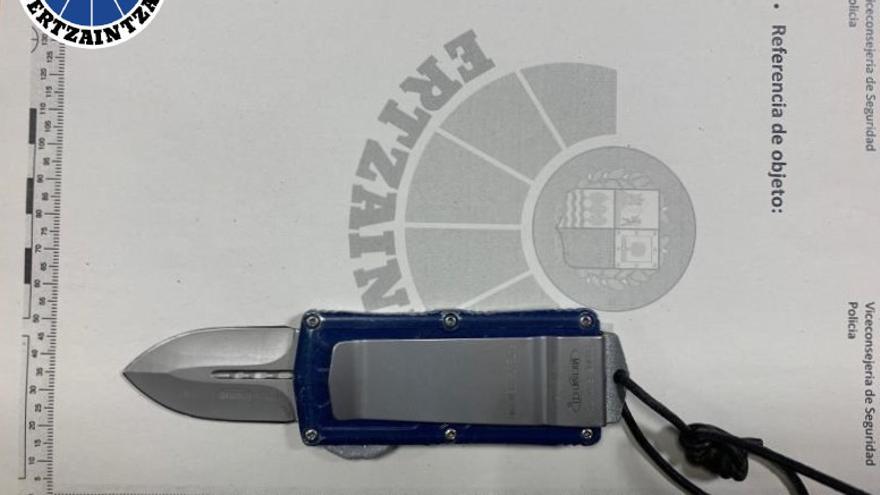 Navaja incautada en el registro