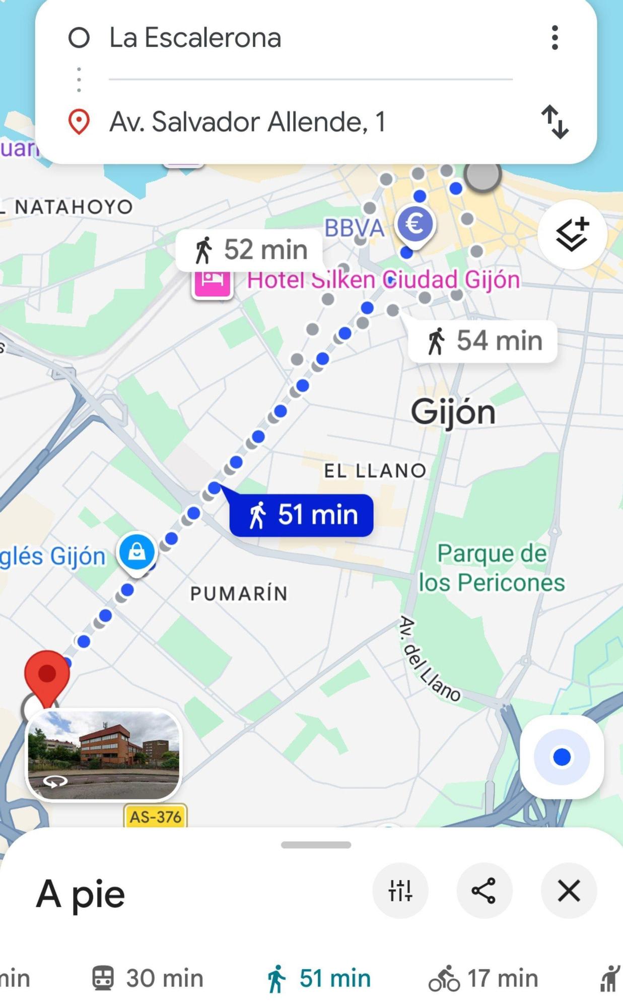 De acuerdo a las capturas de pantalla que compartió, en total la playa estaba a unos 51 minutos caminando.