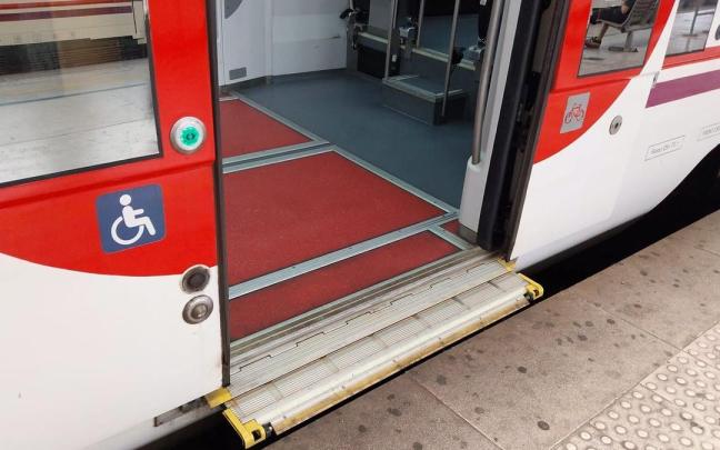 Tren adaptado a movilidad reducida