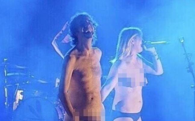 Marc Ros junto a Rocío Saiz en el escenario.