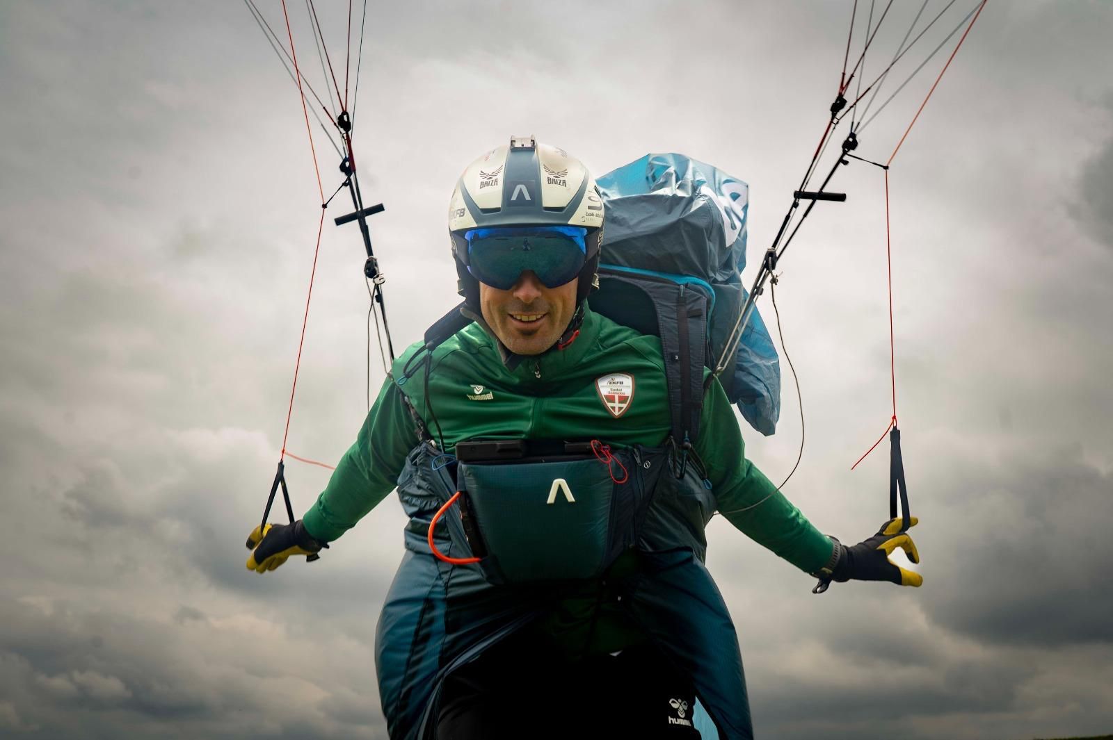 El parapentista Mattin Iñiguez