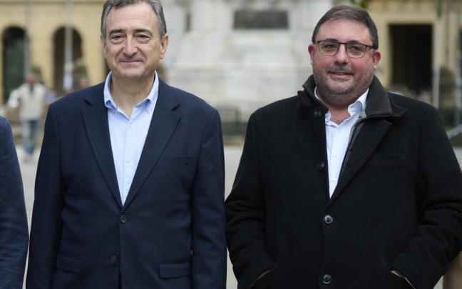 El líder jeltzale ha comparecido este lunes en Iruñea, junto al presidente del PNV en Navarra, Unai Hualde.