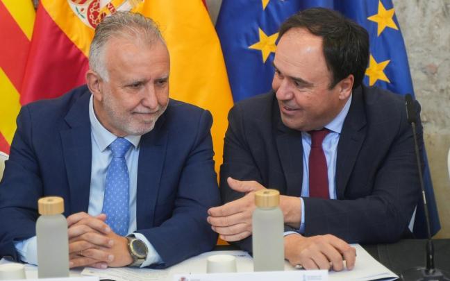 Imagen de la Comisión Mixta entre Gobierno y Generalitat, con asistencia del ministro Víctor Ángel Torres y el 'president', Juanfran Pérez Llorca