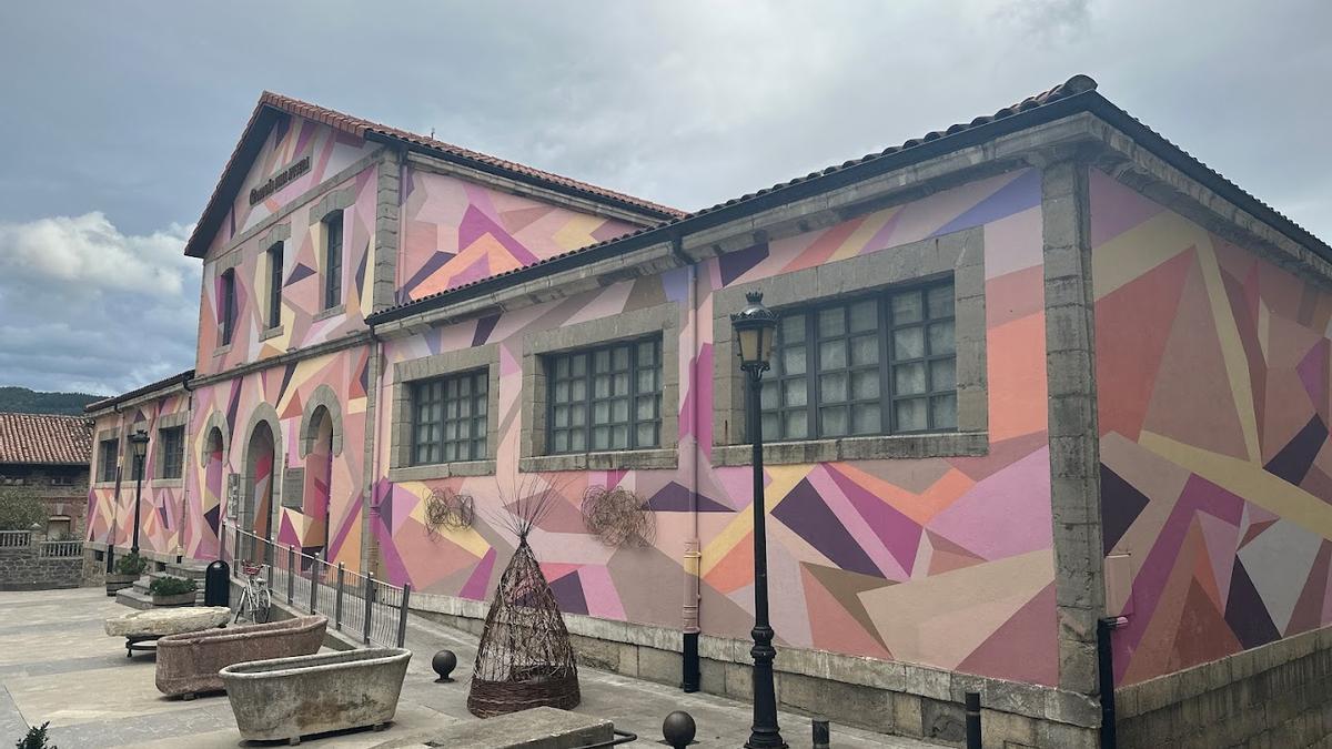 El Museo de Orduña fue la escuela donde, de niño, estudió Antonio Molina