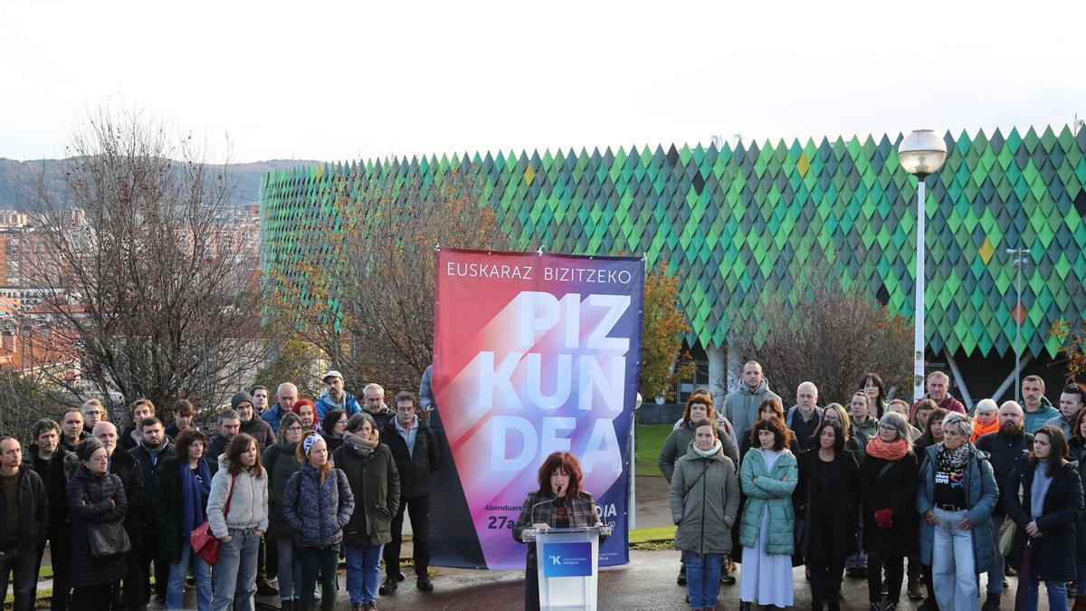 Euskalgintzaren Kontseiluaren izenean, Idurre Eskisabelek Euskararen Nazioarteko Egunaren harira prestatutako adierazpenaren berri eman zuen atzo, Bilbon.
