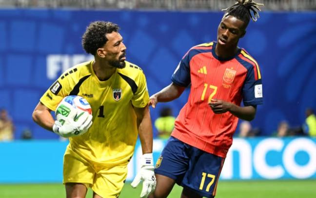 Nico Williams, presente en el campo durante los últimos minutos, tampoco pudo batir el marco de Cabo Verde. / FIFA