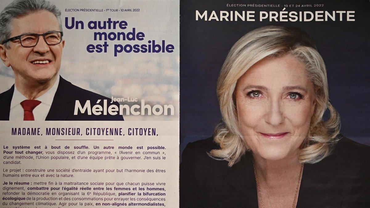 Jean Luc Mélenchon y Marine Le Pen en carteles electorales en 2022