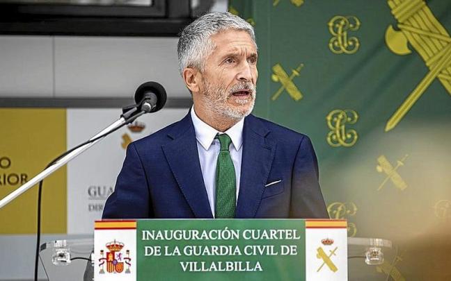 Fiel a su estilo, el ministro Grande-Marlaska calla sobre el ahora llamado ‘caso Cuarteles’. | FOTO E.P. Fiel a su estilo, el ministro Grande-Marlaska calla sobre el ahora llamado ‘caso Cuarteles’. | FOTO E.P.