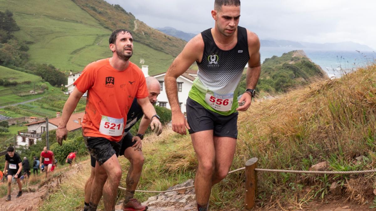 Edición anterior del Flysch Trail de Zumaia, en la subida a la ermita de San Telmo.