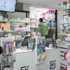 Interior de una farmacia.