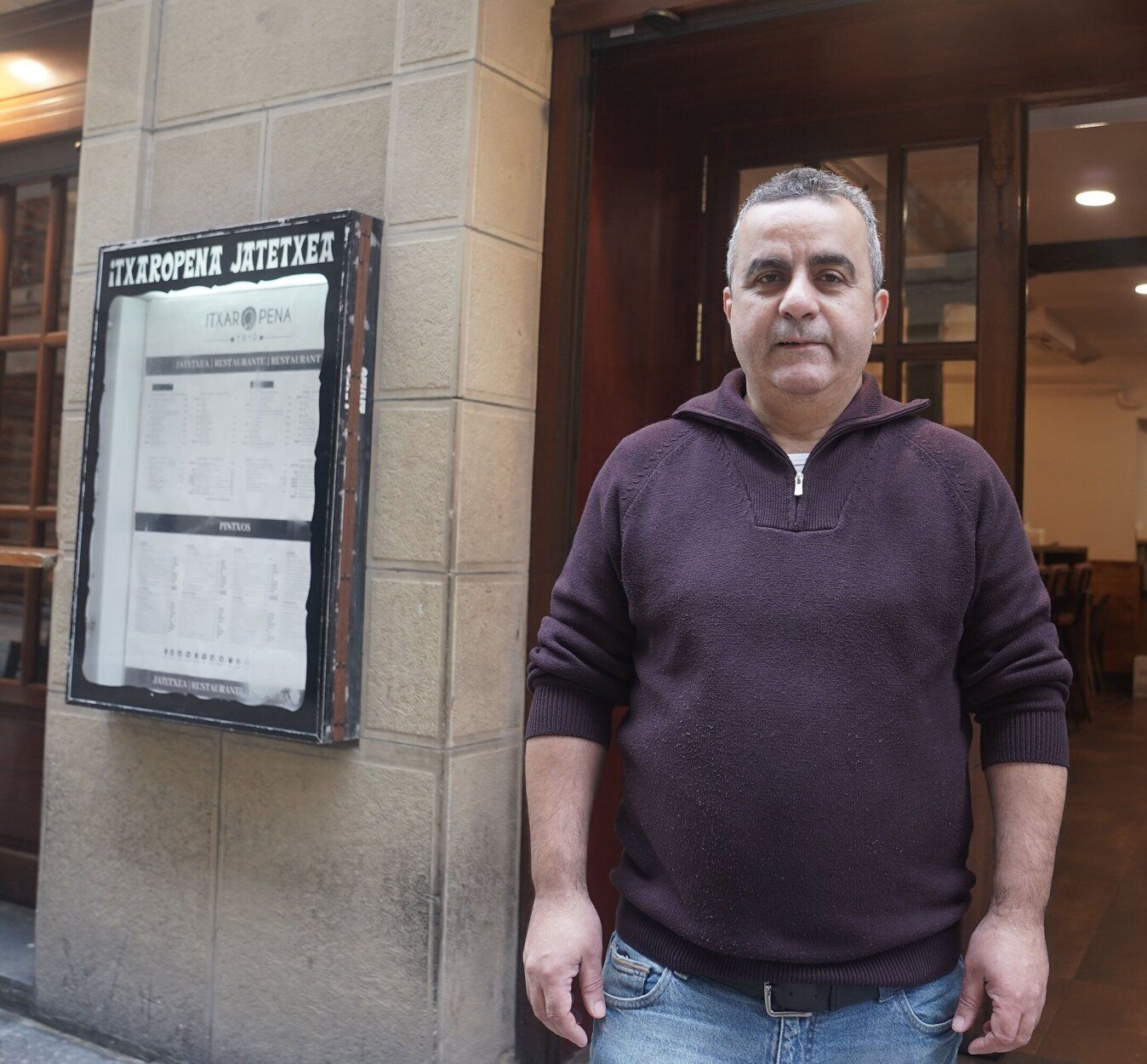 Mohamed Arab, en la puerta del Itxaropena.
