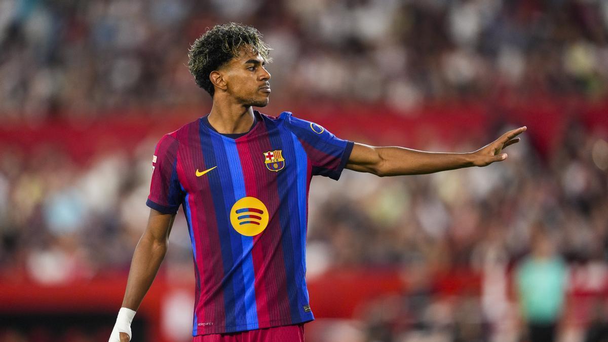 Lamine Yamal, durante el partido contra el Sevilla.