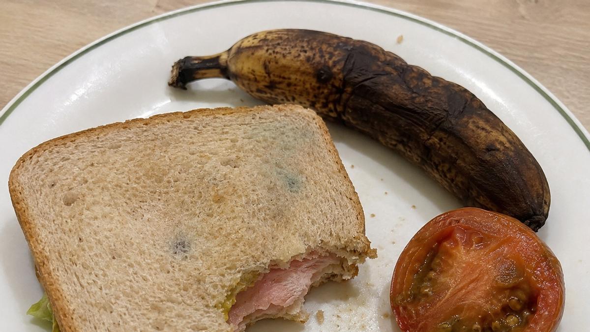 Imagen de comida con moho