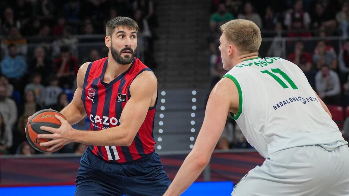 Dani Díez, durante el partido entre el Baskonia y el Joventut en el Buesa Arena