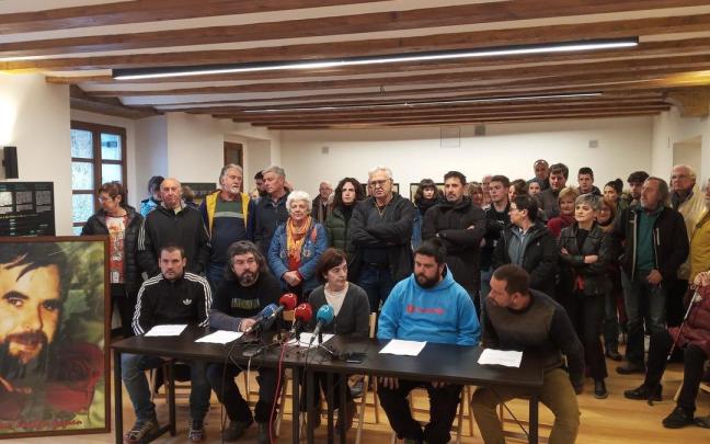 La familia de Mikel Zabalza cree "una ofensa" el ascenso de un guardia civil implicado. La familia de Mikel Zabalza cree "una ofensa" el ascenso de un guardia civil implicado.