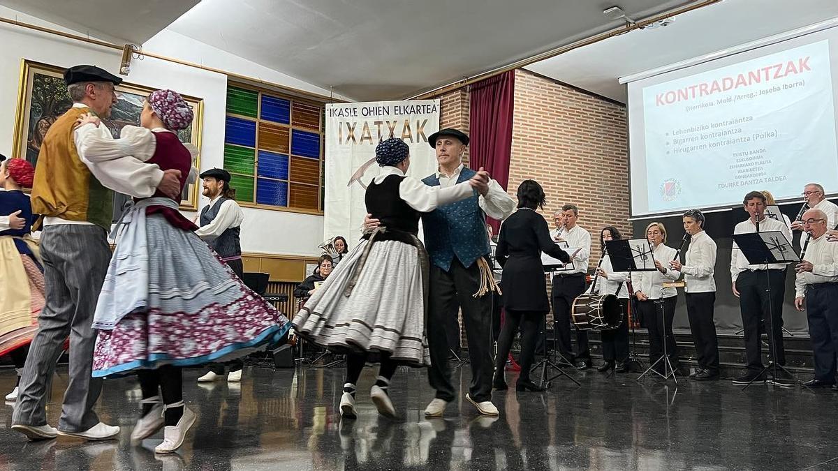 Durante la gala de los Premios Ixatxak del 15 de marzo volverá a haber música y danzas
