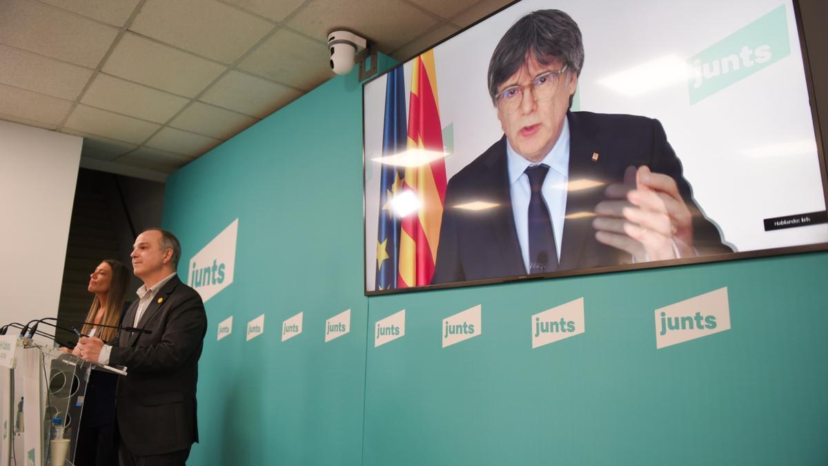 Puigdemont ha intervenido en la rueda de prensa de Junts por videoconferencia.