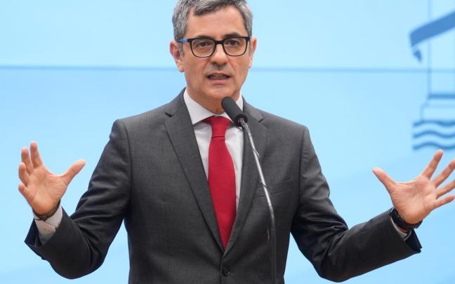 El ministro Bolaños comparece ante los medios tras culminar su ronda de contactos con los partidos excepto Vox, que no ha respondido.