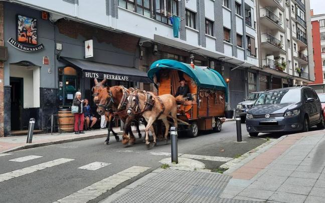 Salvador Soriano, en la calle Bidezar de Zumarraga.