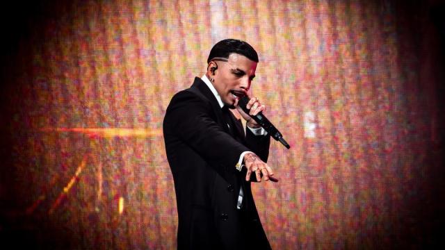 El cantante Rauw Alejandro durante su actuación en el Movistar Arena