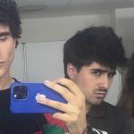 Javier Calvo junto al cantante Martin y la actriz Lola Rodríguez.