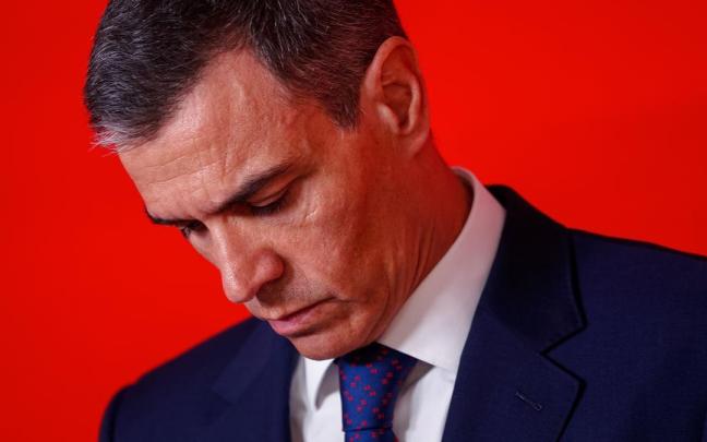 Pedro Sánchez comparece desde Ferraz horas después de la dimisión de Santos Cerdán. / EFE Pedro Sánchez comparece desde Ferraz horas después de la dimisión de Santos Cerdán.