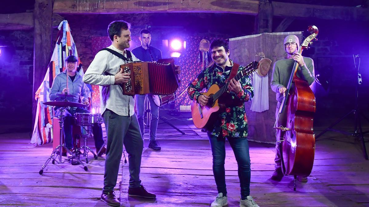 El grupo navarro de folk celebra este año su vigésimo aniversario.