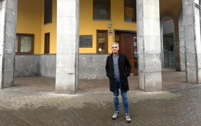 Asier Araujo, responsable del Área de Medio Ambiente del Ayuntamiento de Elgoibar, explicó el proyecto en el que trabaja el Ayuntamiento.