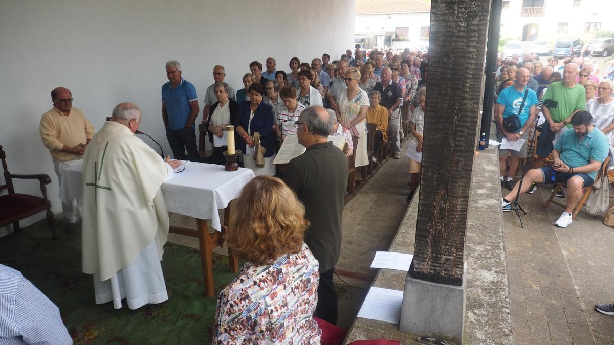 Muchos azkoitiarras se darán cita este domingo en Urratagi para festejar el día de su patrona.