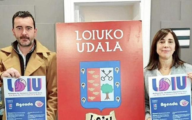 Responsables municipales, en la presentación de los actos. | FOTO: L.U.